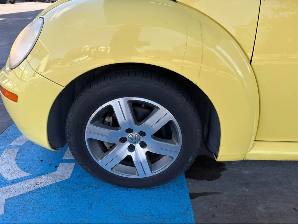 2006 Volkswagen New Beetle - Image 6 of 13