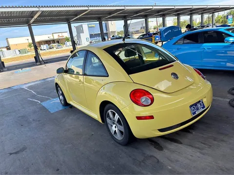 2006 Volkswagen Beetle 2.5L Hatchback 2D