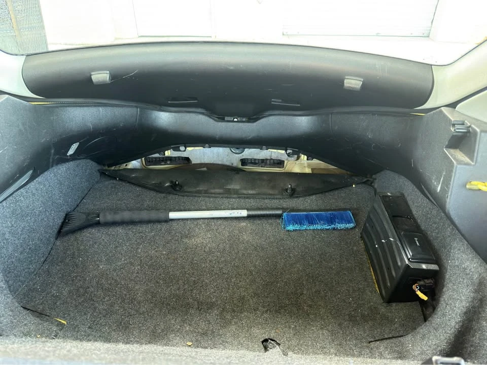 2006 Volkswagen New Beetle - Image 12 of 13