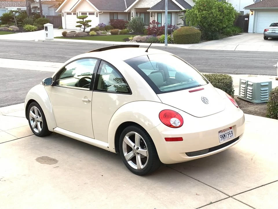 2006 Volkswagen New Beetle - Image 5 of 10
