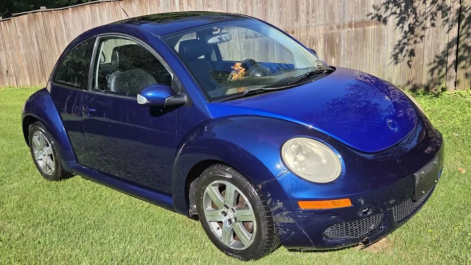 2006 Volkswagen New Beetle - Image 2 of 11