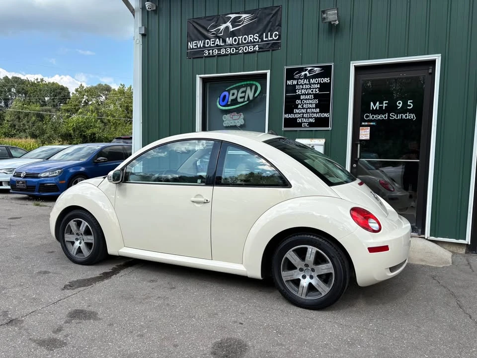 2006 Volkswagen New Beetle - Image 2 of 9