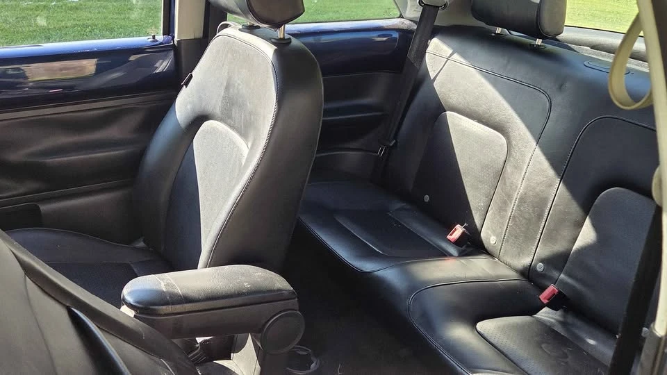 2006 Volkswagen New Beetle - Image 9 of 11