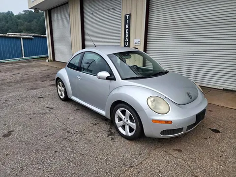 2006 Volkswagen Beetle 2.5L Hatchback 2D