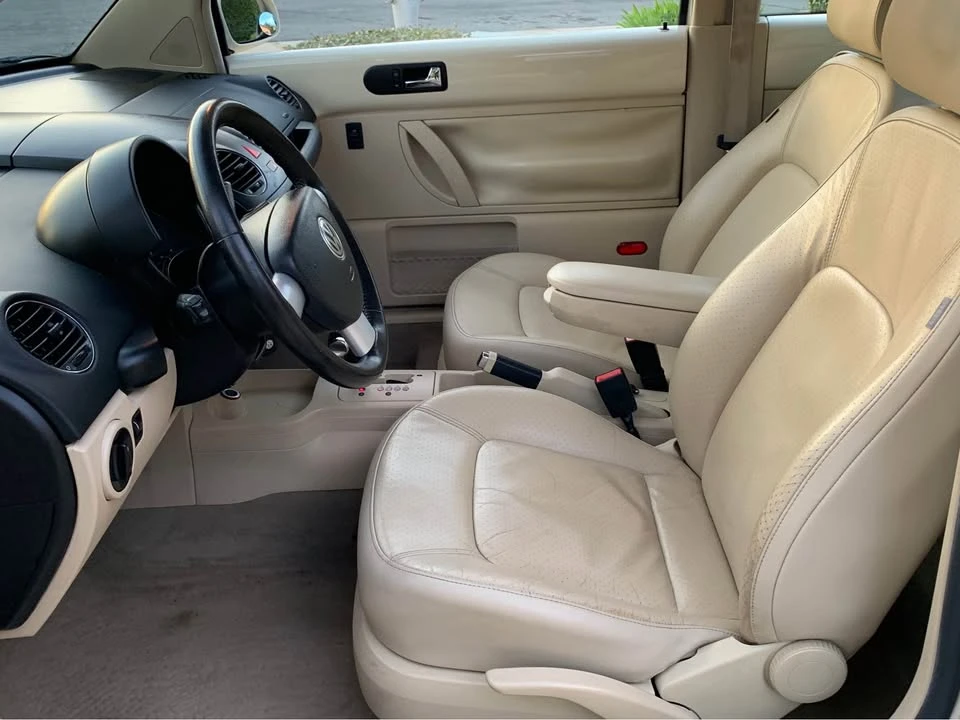 2006 Volkswagen New Beetle - Image 7 of 11