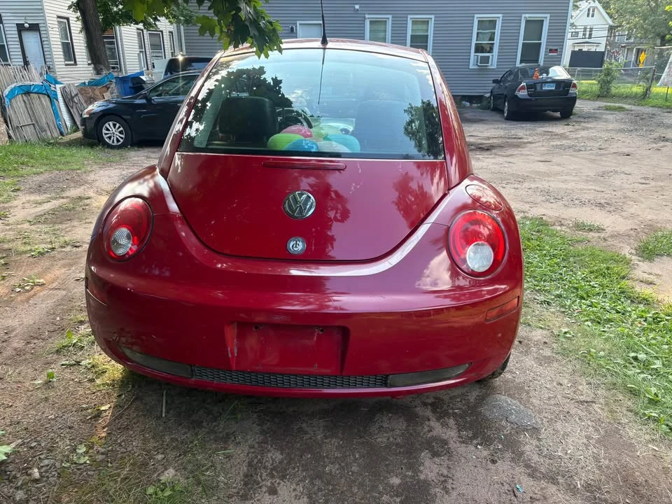 2006 Volkswagen New Beetle - Image 6 of 10