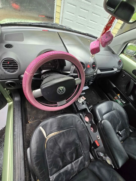 2006 Volkswagen New Beetle - Image 7 of 7