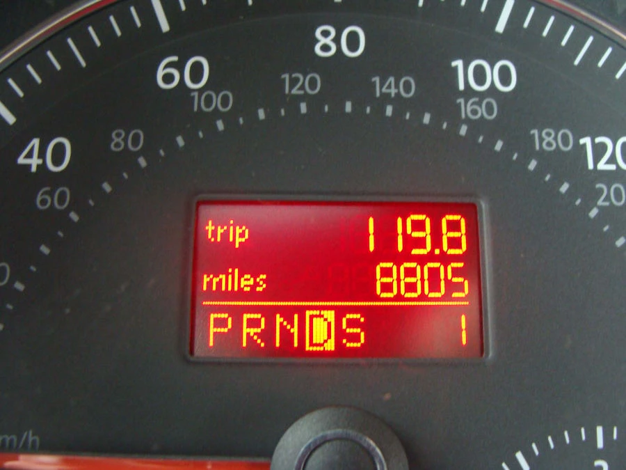 2006 Volkswagen New Beetle - Image 5 of 7
