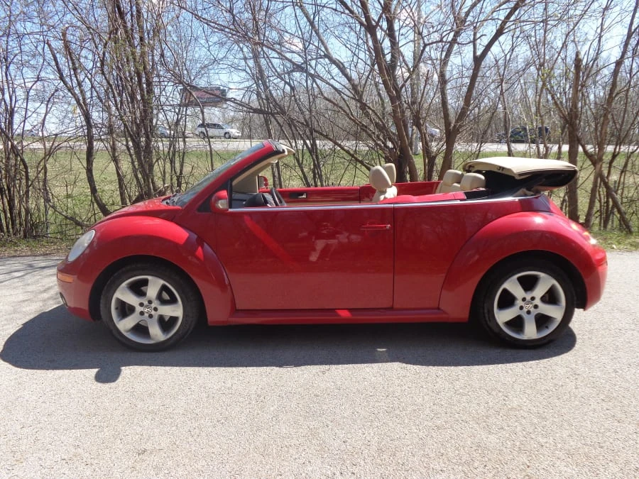 2006 Volkswagen New Beetle - Image 2 of 7