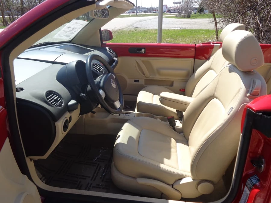2006 Volkswagen New Beetle - Image 4 of 7
