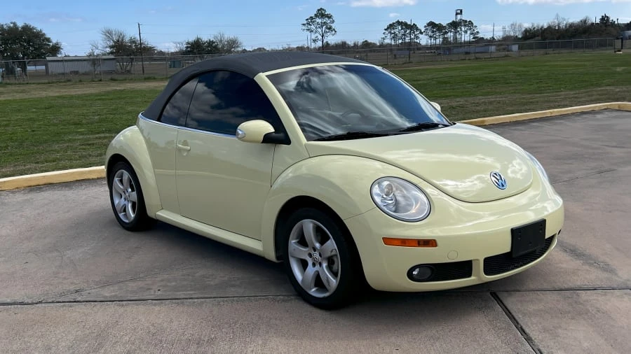 2006 Volkswagen New Beetle - Image 11 of 19