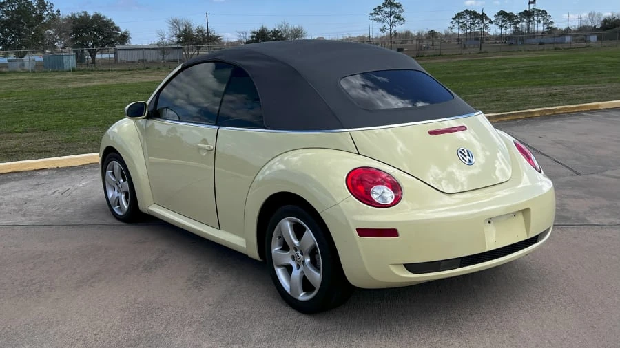 2006 Volkswagen New Beetle - Image 12 of 19