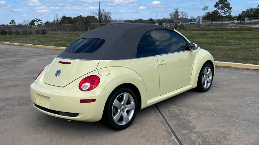 2006 Volkswagen New Beetle - Image 6 of 19