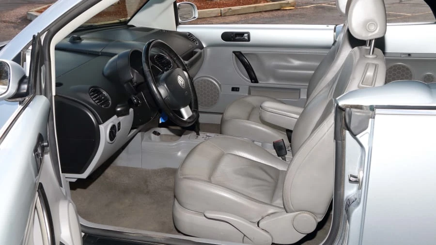 2006 Volkswagen New Beetle - Image 4 of 12