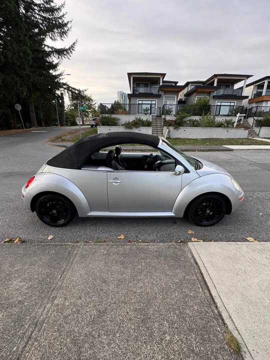 2006 Volkswagen New Beetle - Image 13 of 14