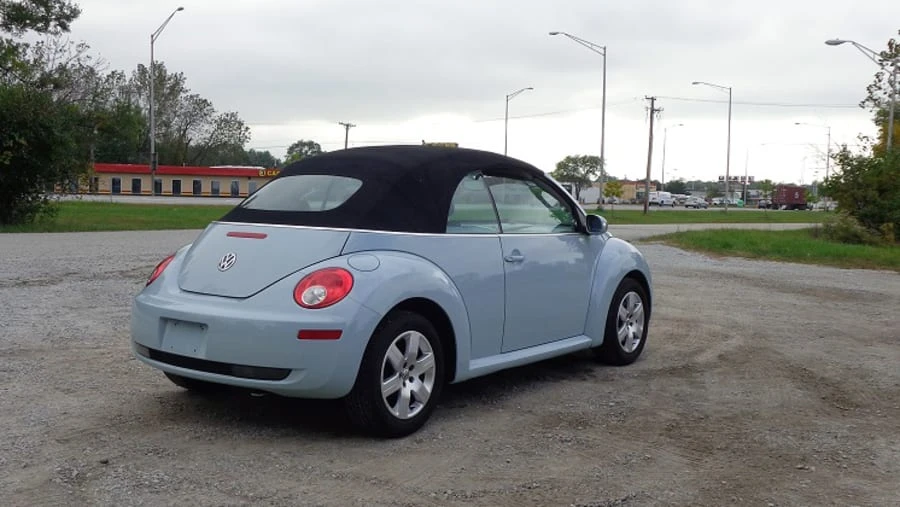 2006 Volkswagen New Beetle - Image 3 of 5