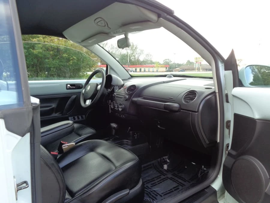 2006 Volkswagen New Beetle - Image 5 of 5