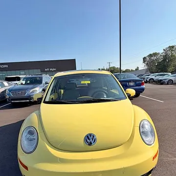 2006 Volkswagen Beetle Hatchback 2D
