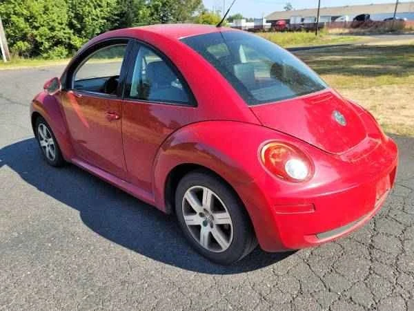 2006 Volkswagen New Beetle - Image 2 of 11