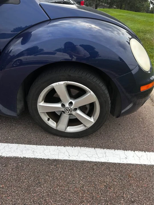 2006 Volkswagen New Beetle - Image 12 of 16