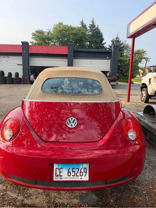 2006 Volkswagen New Beetle - Image 4 of 6