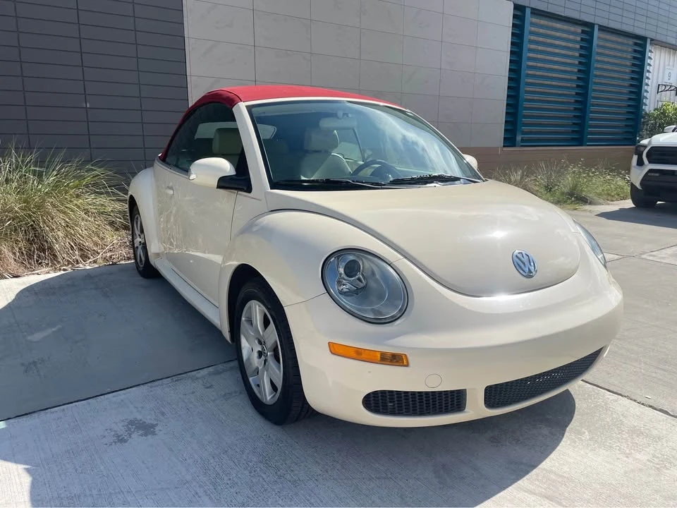 2006 Volkswagen New Beetle - Image 3 of 8