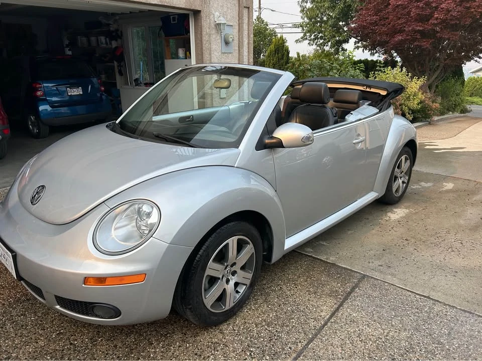 2006 Volkswagen New Beetle - Image 10 of 10