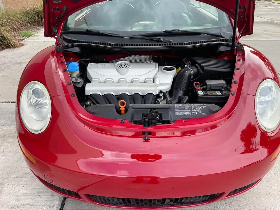 2006 Volkswagen New Beetle - Image 8 of 9