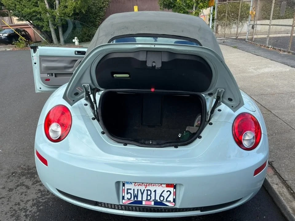 2006 Volkswagen New Beetle - Image 12 of 20
