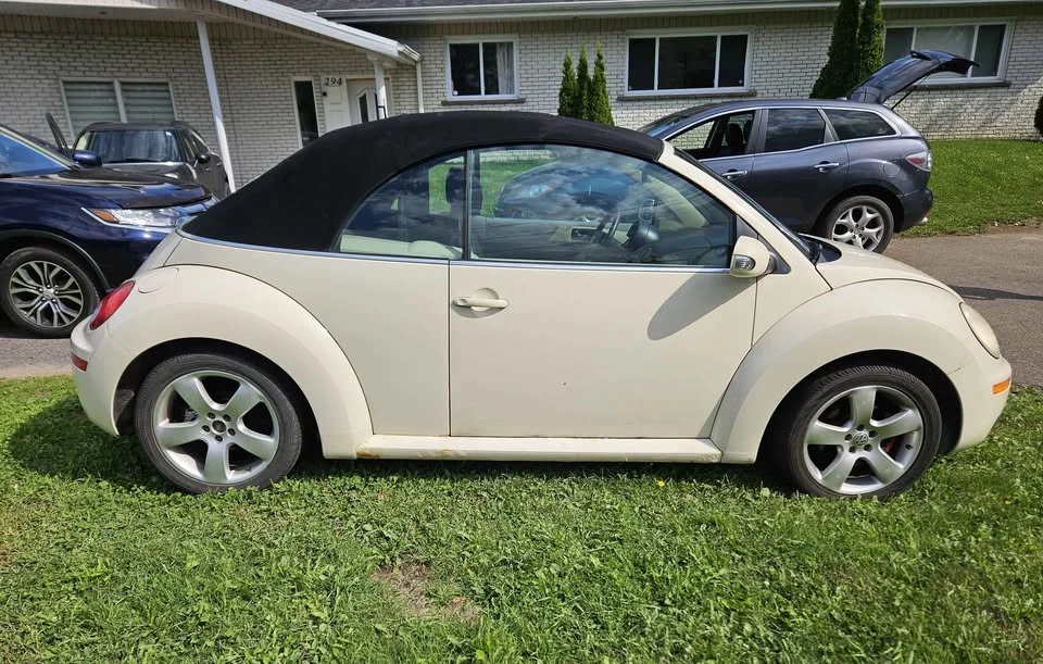 2006 Volkswagen New Beetle - Image 4 of 11