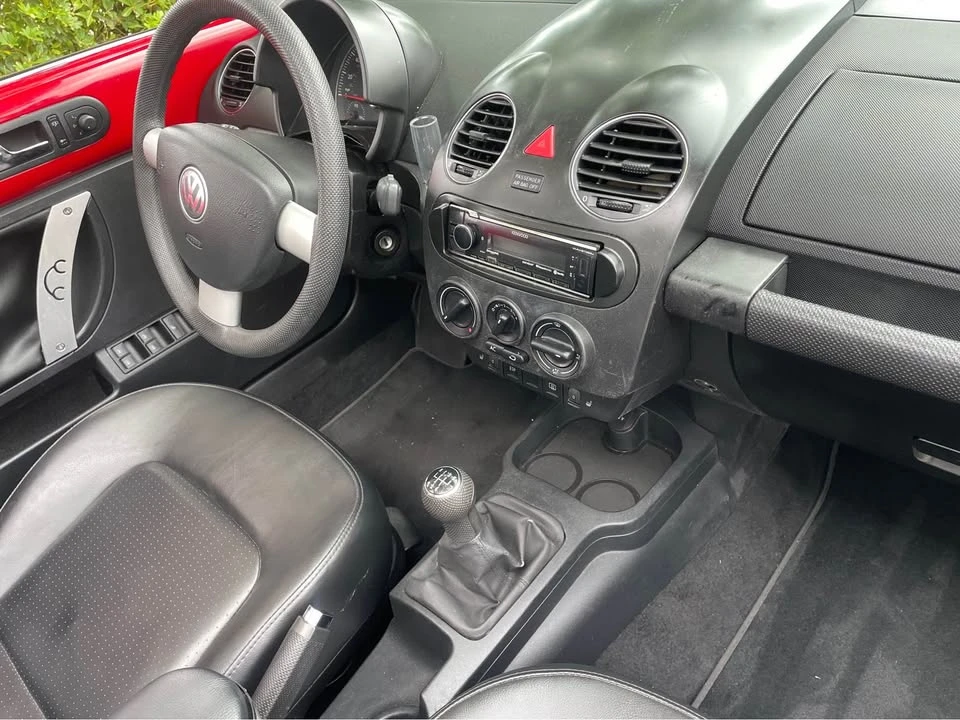 2006 Volkswagen New Beetle - Image 7 of 12