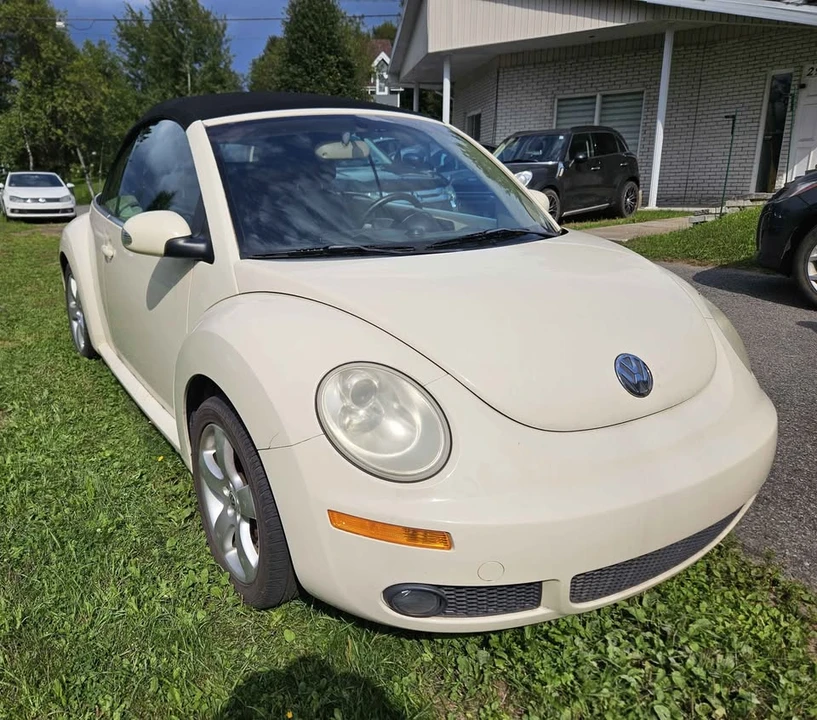 2006 Volkswagen New Beetle - Image 2 of 11