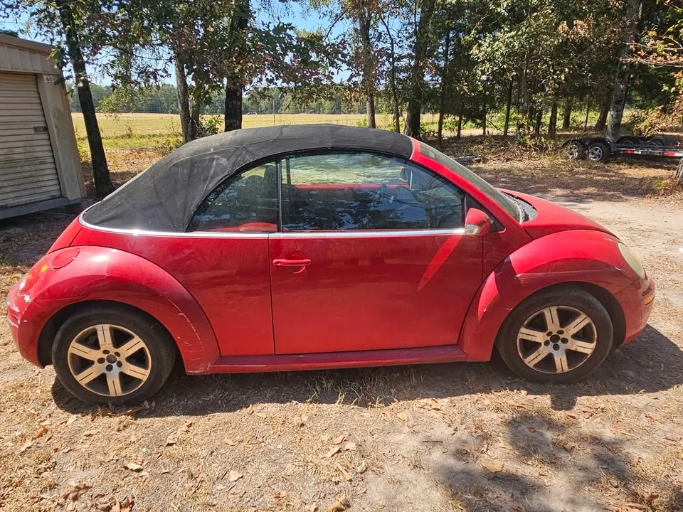 2006 Volkswagen New Beetle - Image 2 of 7