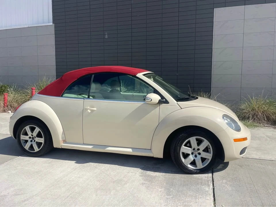 2006 Volkswagen New Beetle - Image 5 of 7