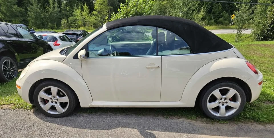 2006 Volkswagen New Beetle - Image 3 of 11