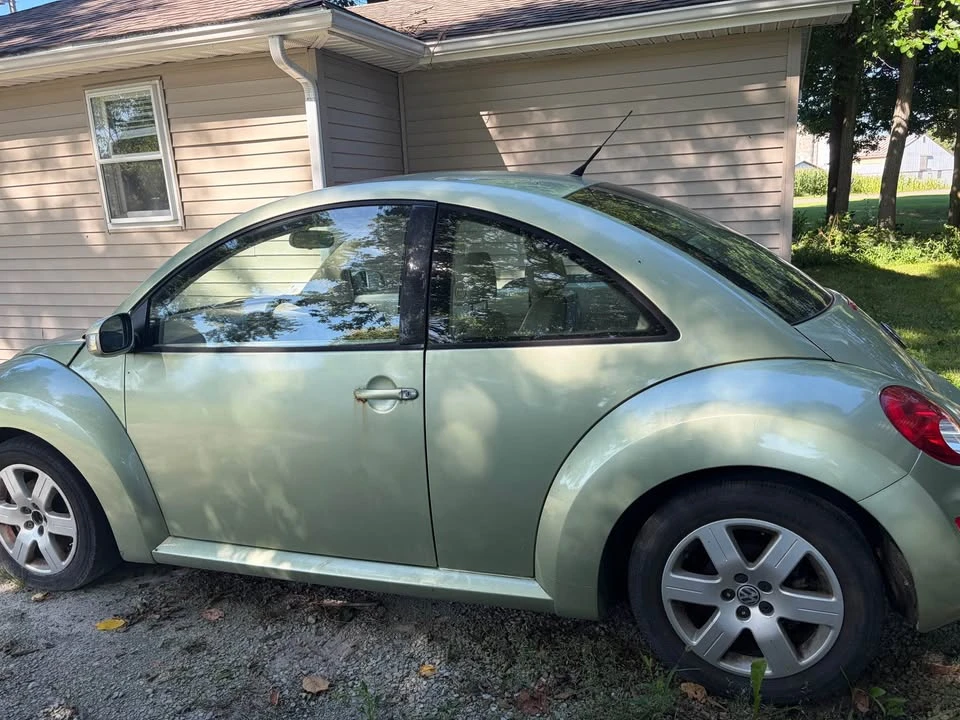 2006 Volkswagen New Beetle - Image 3 of 6