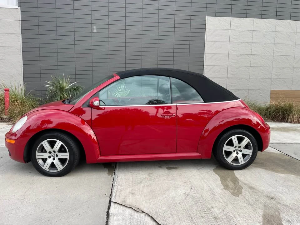 2006 Volkswagen New Beetle - Image 6 of 9