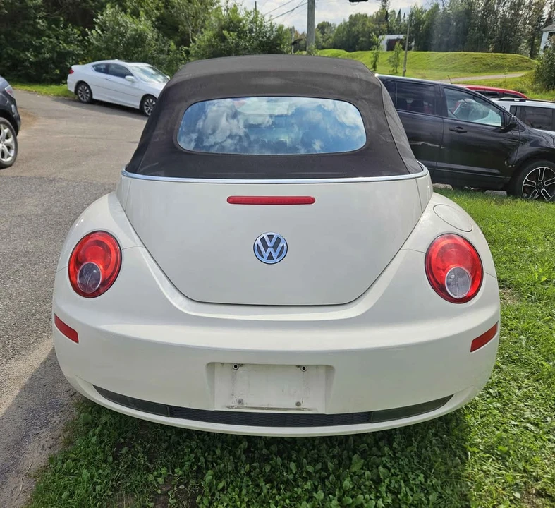 2006 Volkswagen New Beetle - Image 5 of 11