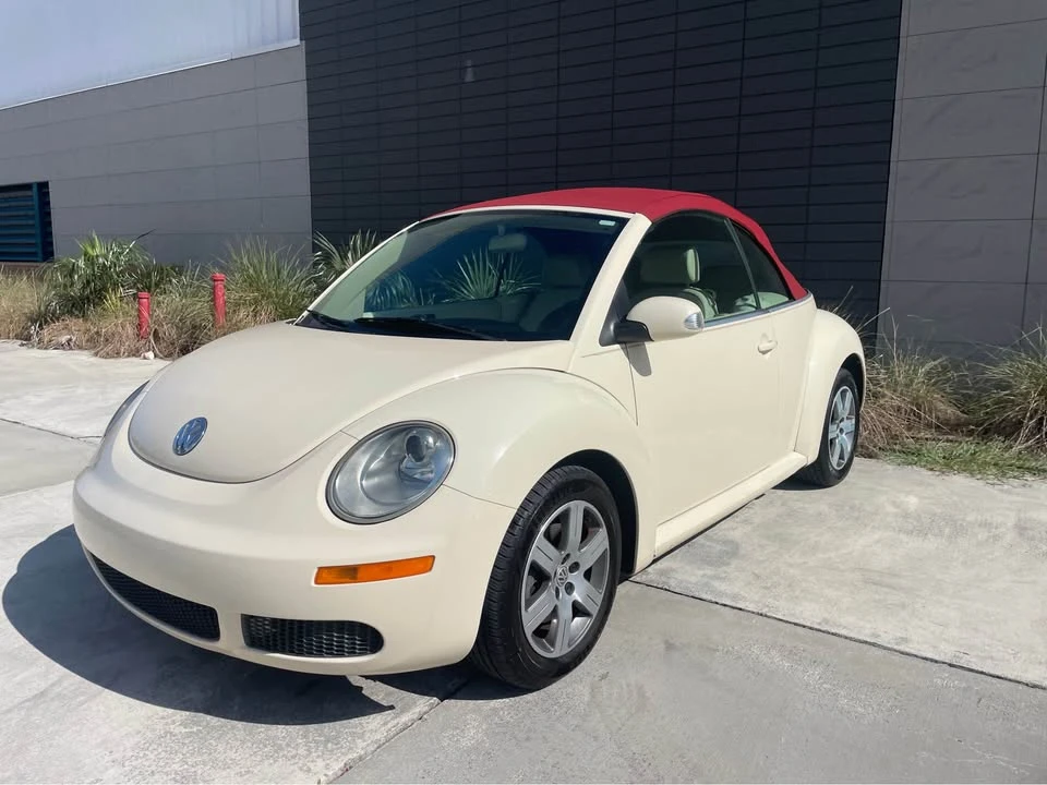 2006 Volkswagen New Beetle - Image 2 of 8