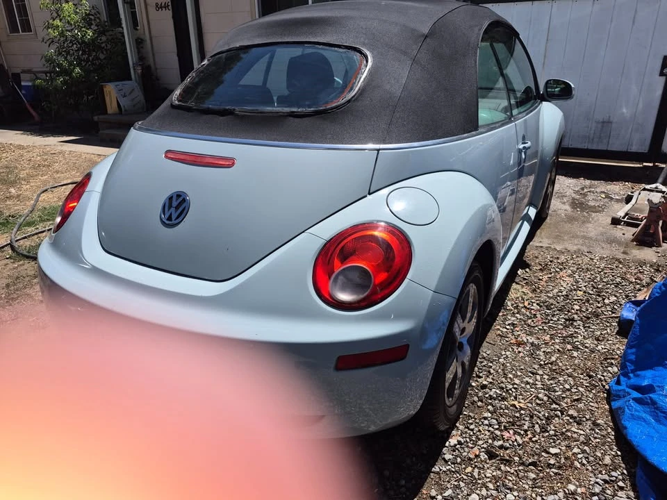 2006 Volkswagen New Beetle - Image 2 of 14