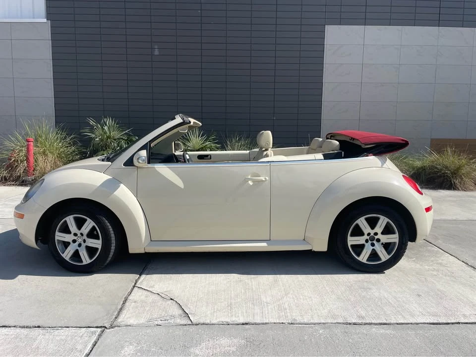 2006 Volkswagen New Beetle - Image 5 of 7