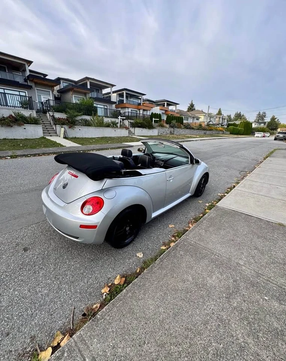 2006 Volkswagen New Beetle - Image 6 of 13