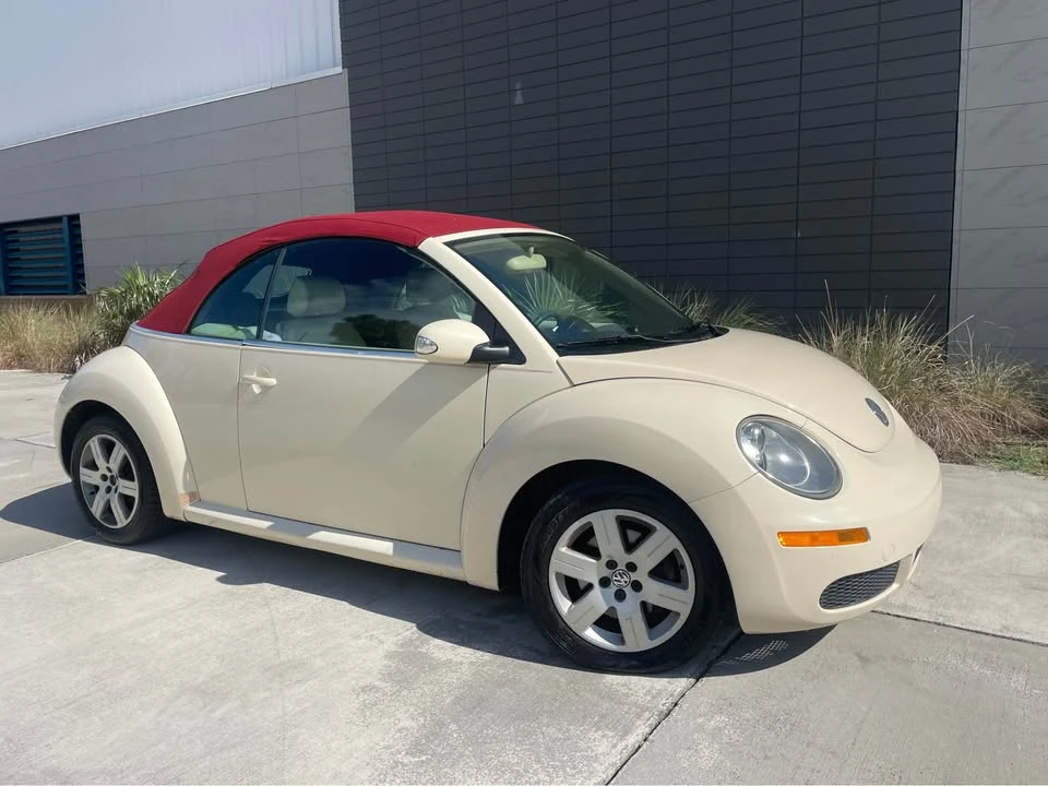 2006 Volkswagen New Beetle - Image 5 of 7