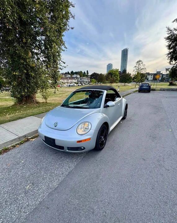2006 Volkswagen New Beetle - Image 8 of 13