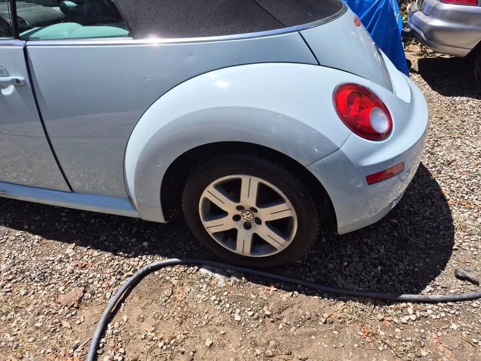 2006 Volkswagen New Beetle - Image 4 of 14