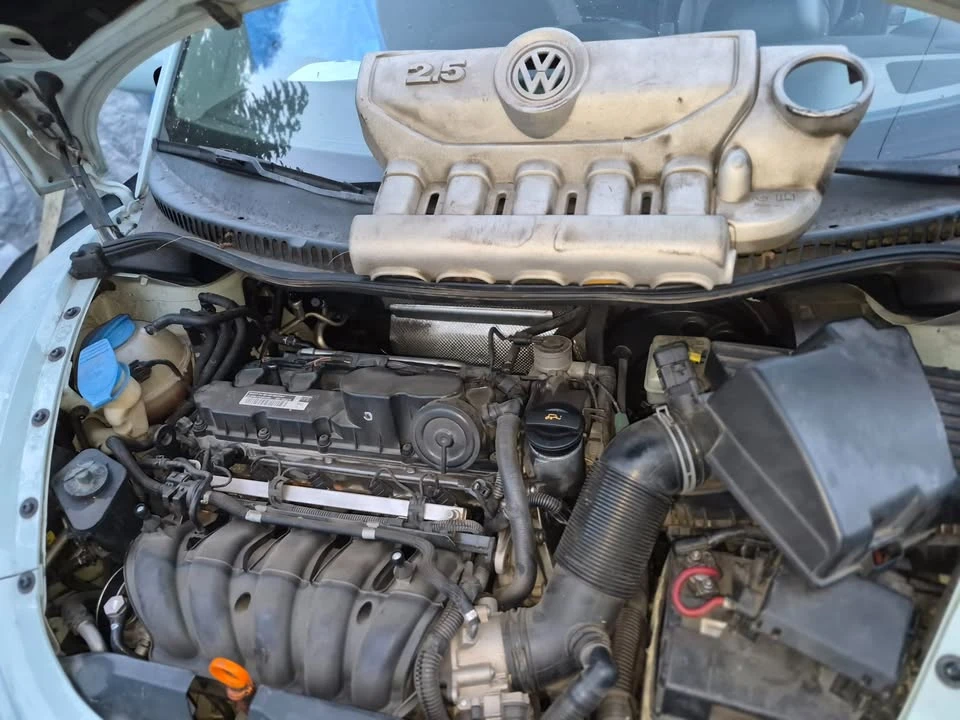 2006 Volkswagen New Beetle - Image 12 of 14