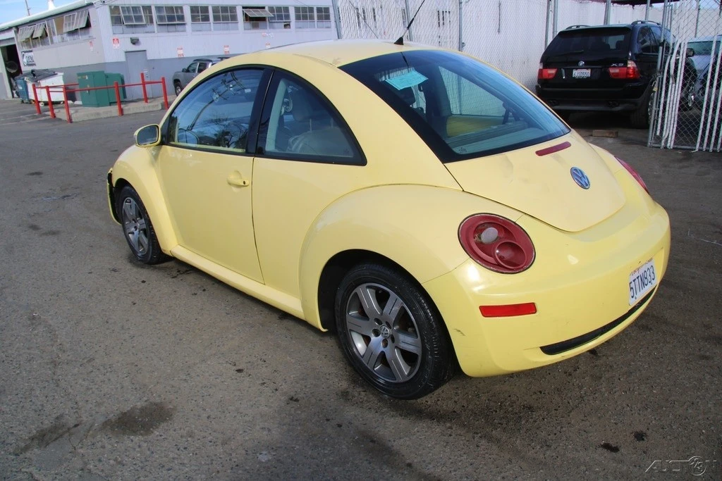 2006 Volkswagen New Beetle - Image 5 of 21