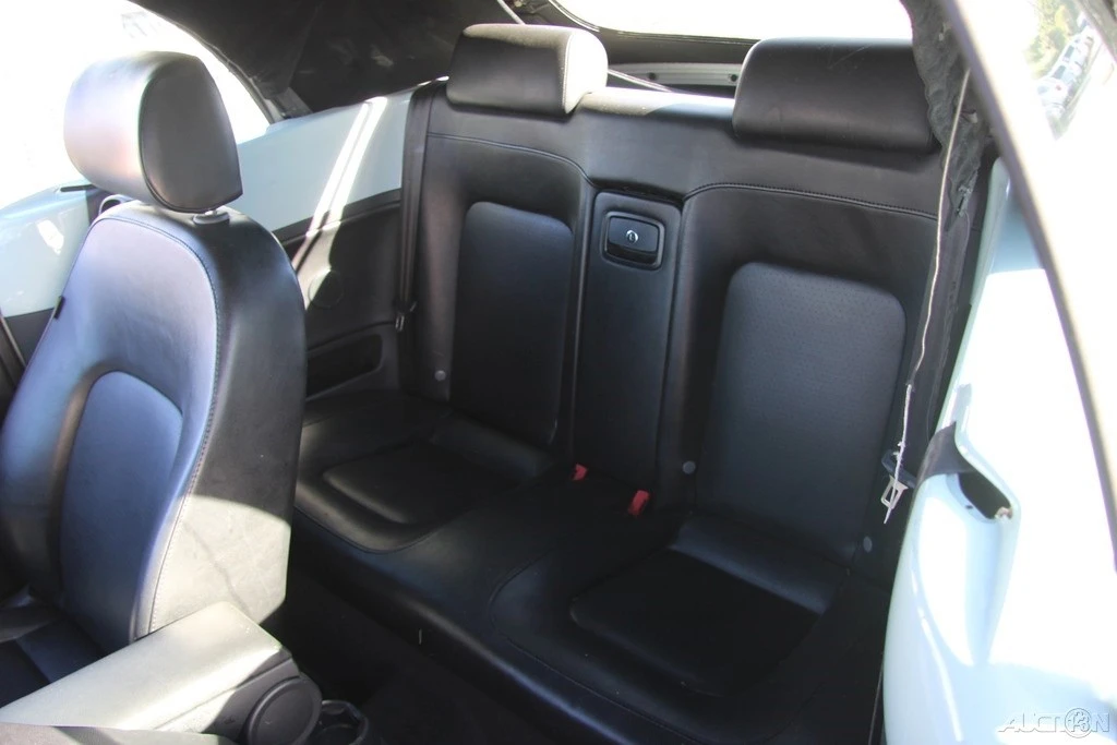 2006 Volkswagen New Beetle - Image 18 of 21