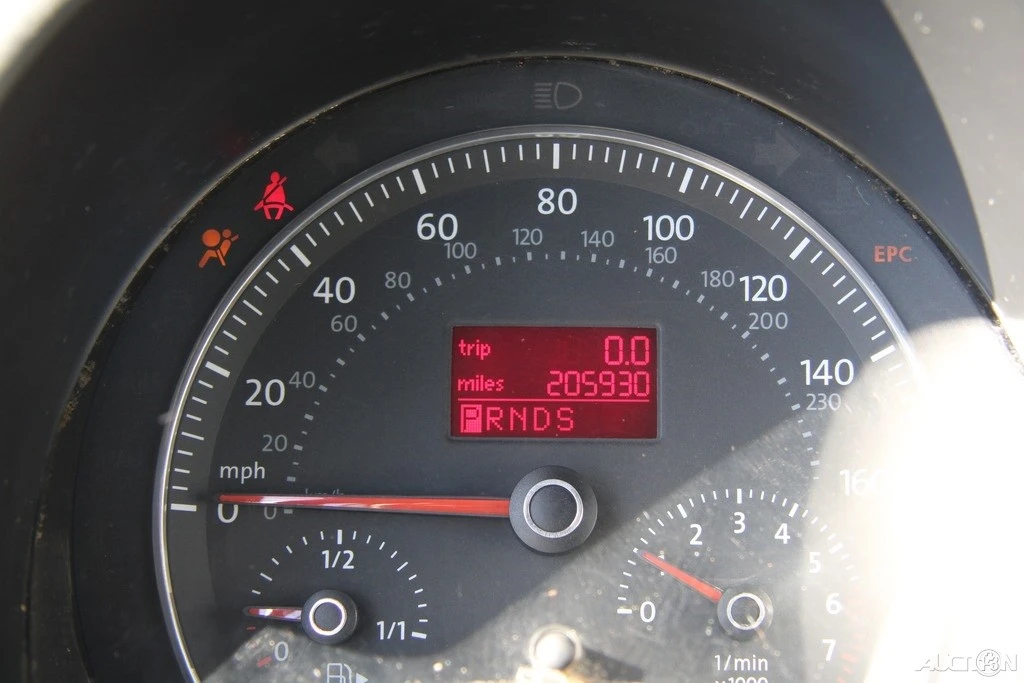 2006 Volkswagen New Beetle - Image 15 of 21