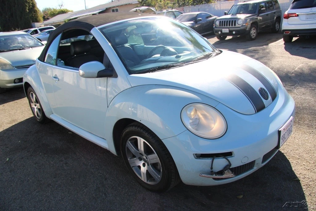 2006 Volkswagen New Beetle - Image 8 of 21